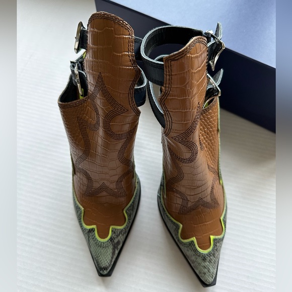 Donald J Pliner Giorgi Western Buckle Booties Snake Python Print Leather 10 NEW - Picture 5 of 11